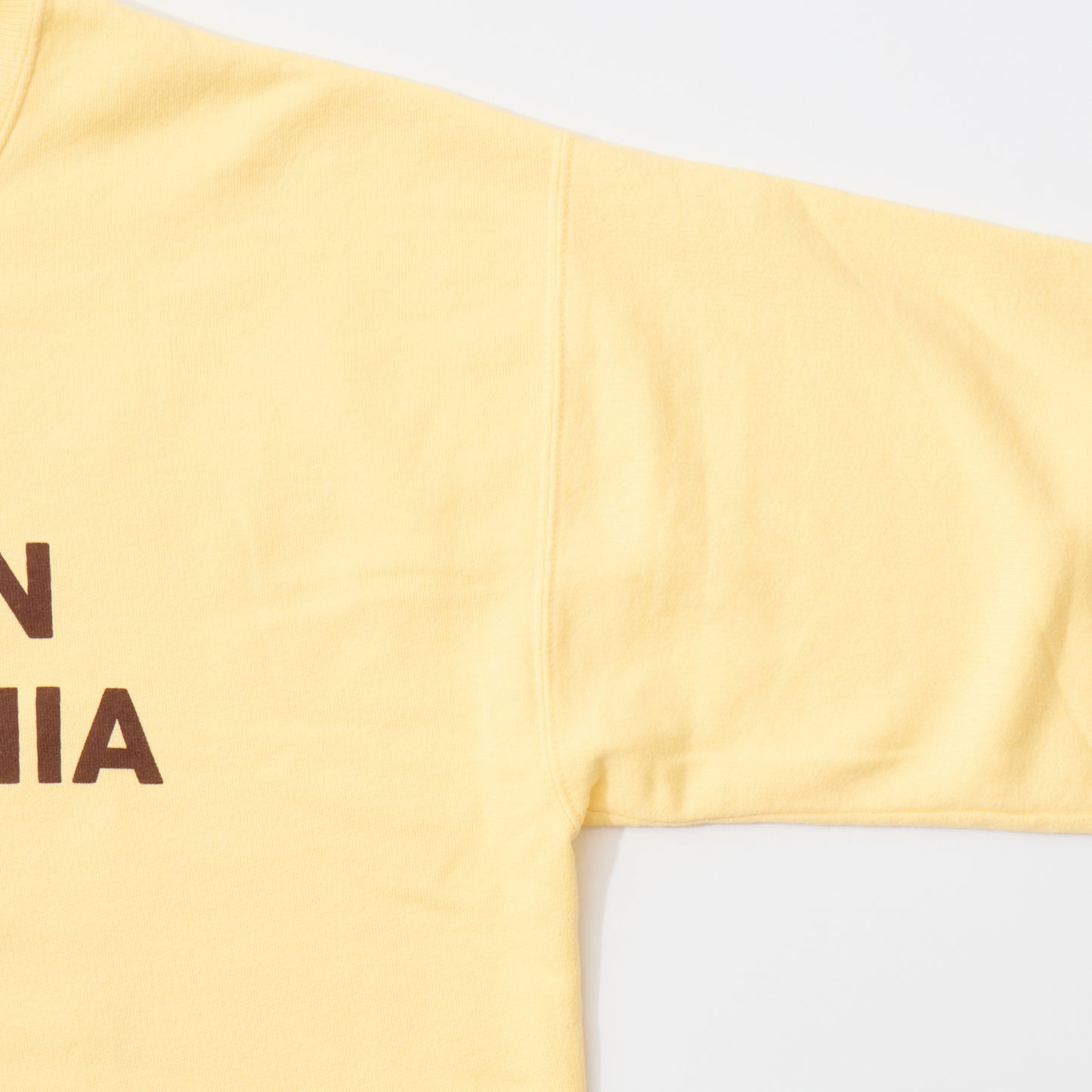 CALIFOLKS MADE IN CALIFORNIA COMFORT WASH CREW NECK SWEAT SHIRT - YELLOW