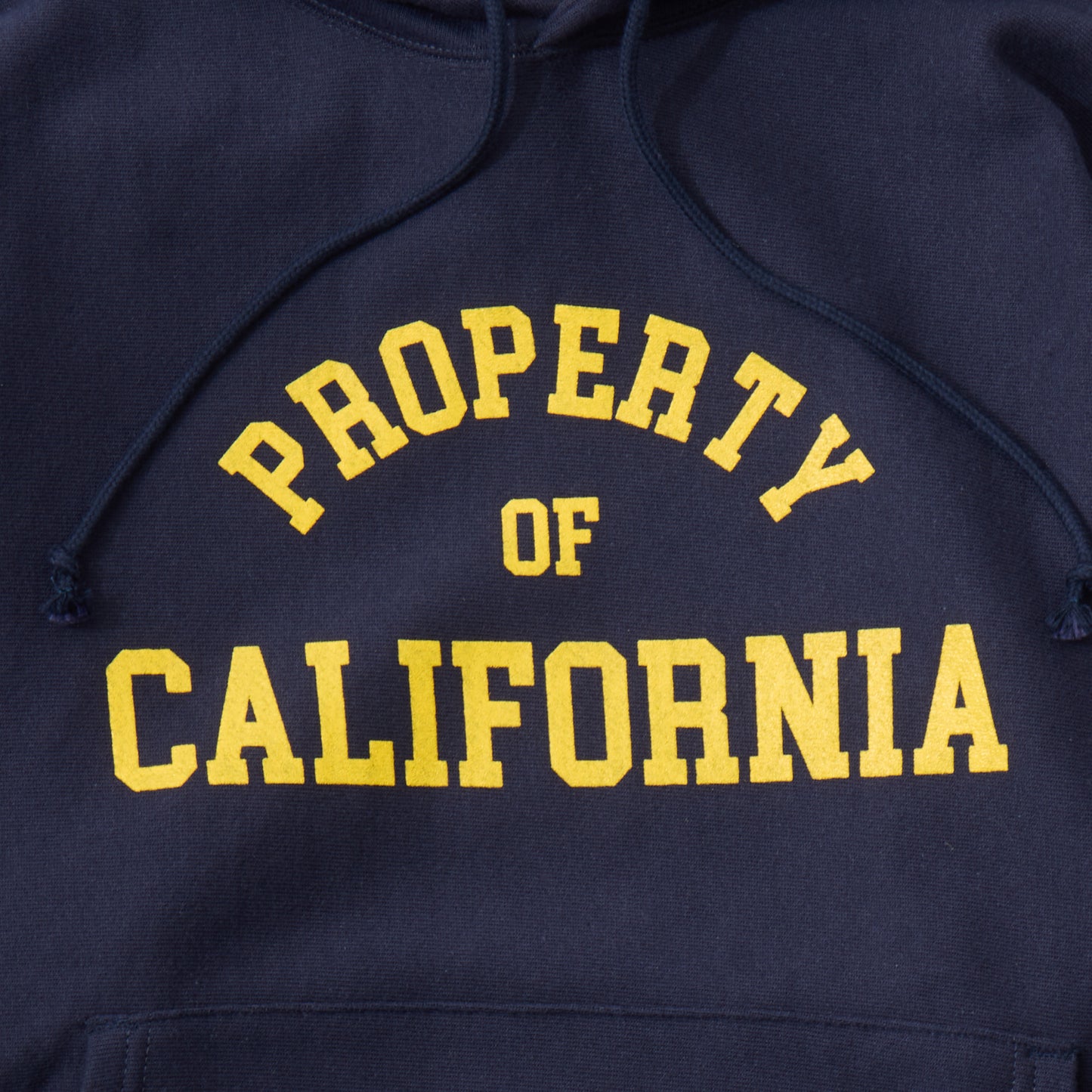 CALIFOLKS CHAMPION REVERSE WEAVE HOODED PULLOVER SWEAT - PROPERTY OF CALIFORNIA