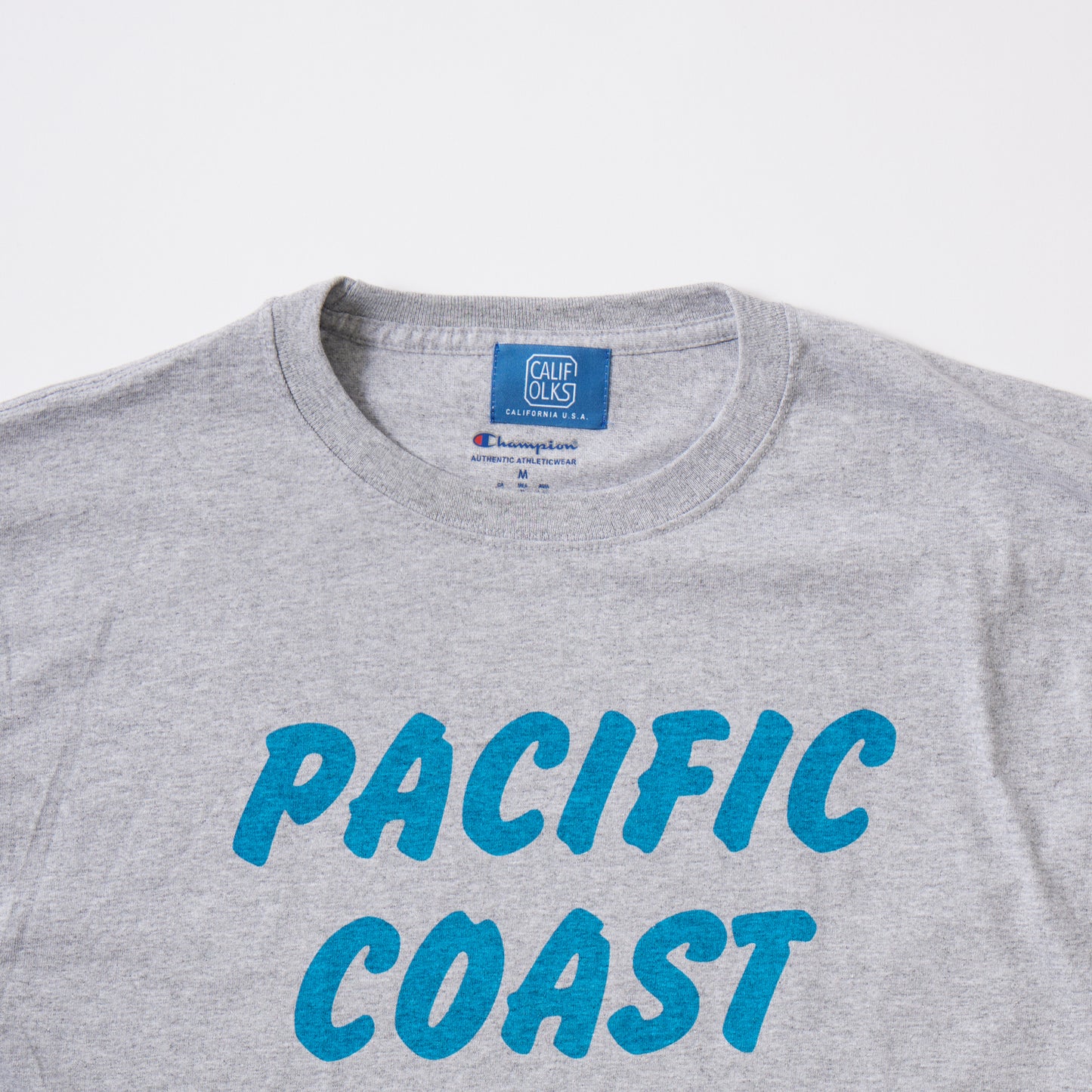 CALIFOLKS S/S WORD PRINT US CHAMPION 6oz CREW T-SHIRT - PACIFIC COAST HWY