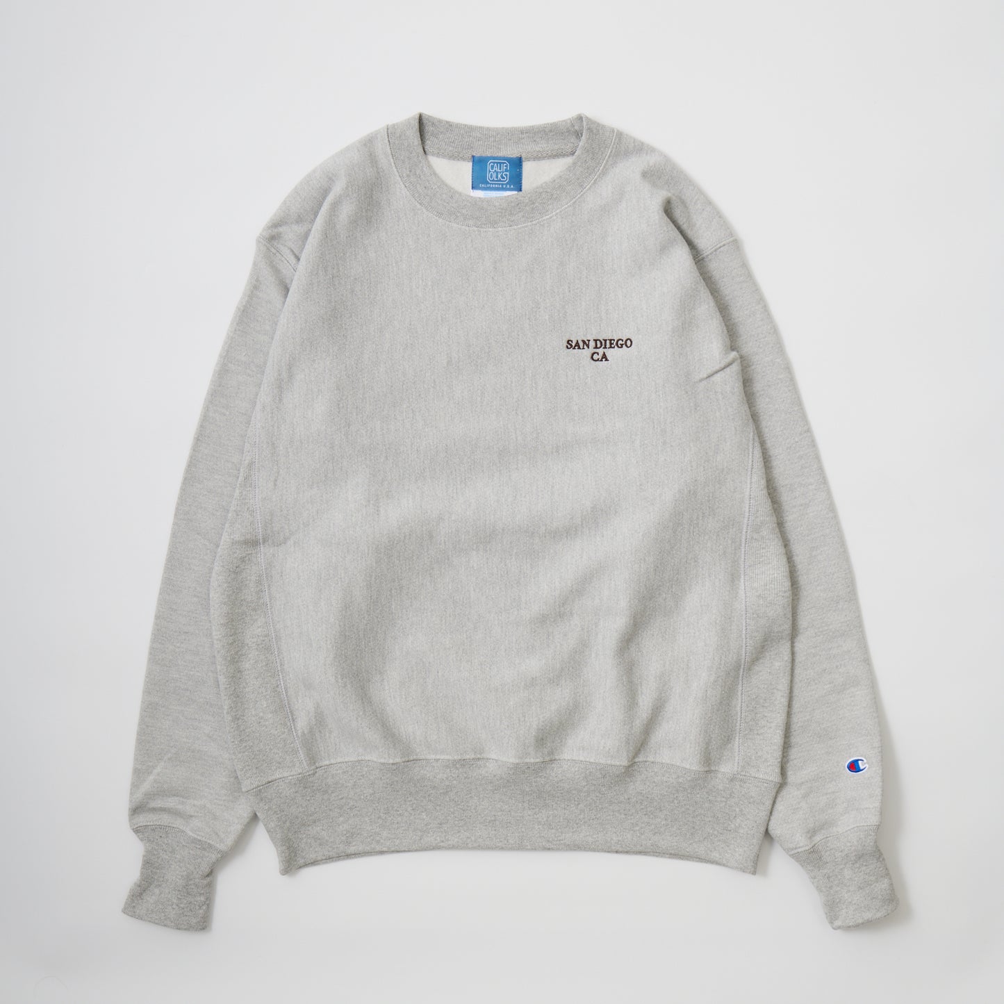 CALIFOLKS US CHAMPION REVERSE WEAVE CREW NECK SWEAT - OXFORD GREY SAN DIEGO EMB