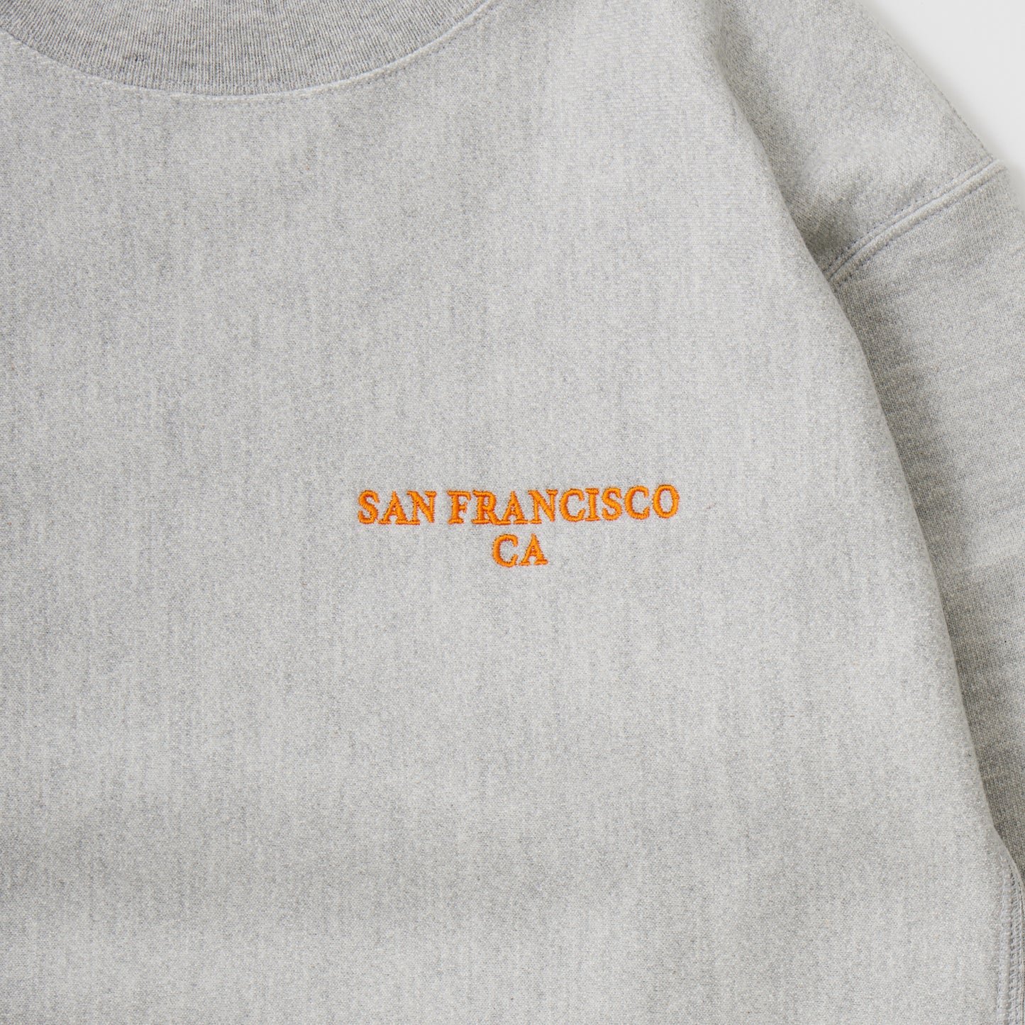 CALIFOLKS US CHAMPION REVERSE WEAVE CREW NECK SWEAT - OXFORD GREY SAN FRANCISCO EMB