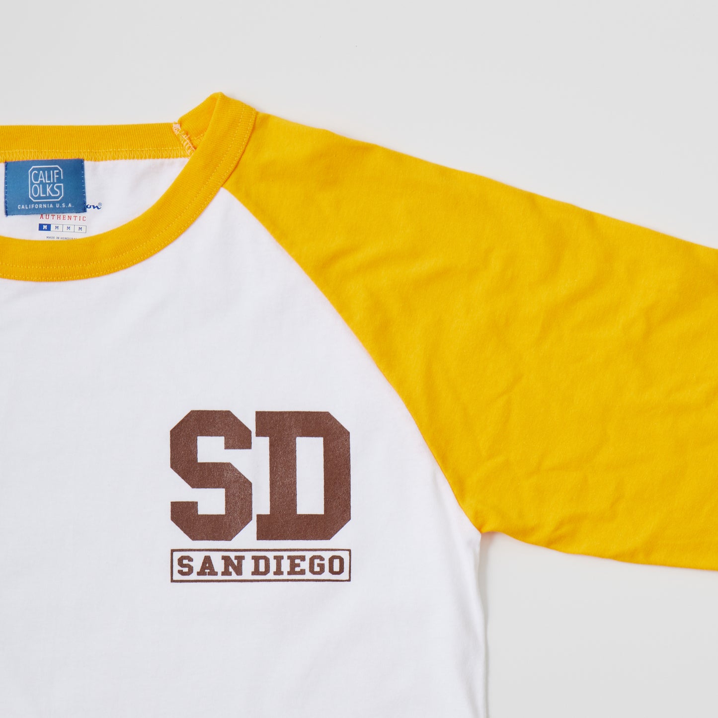 CALIFOLKS CITY PRINT CHAMPION RAGLAN BASEBALL T-SHIRT - WHITE - YELLOW SD