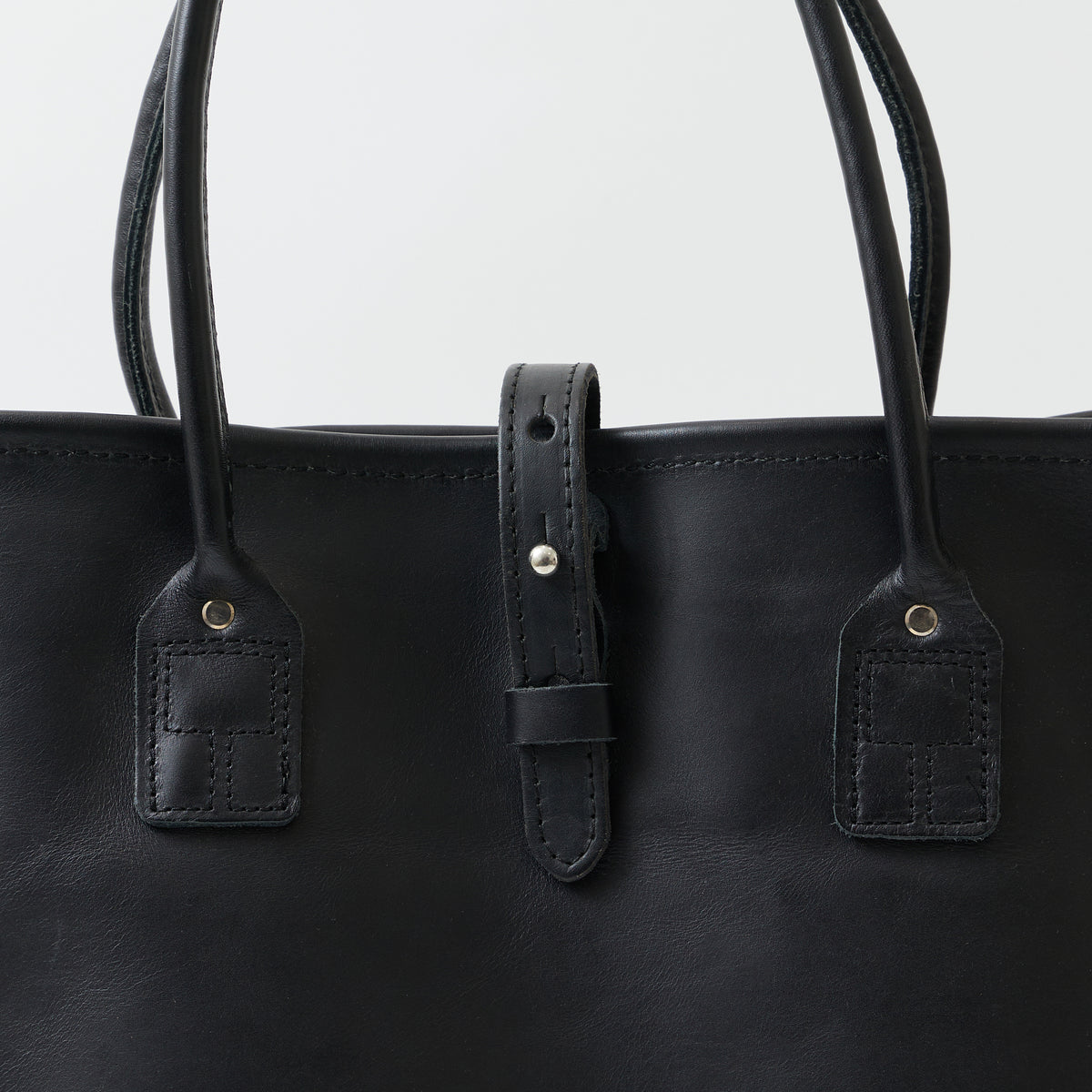 HERITAGE LEATHER ALL LATIGO LEATHER TOTE BAG  W/CLOSURE STRAP - BLACK LATIGO