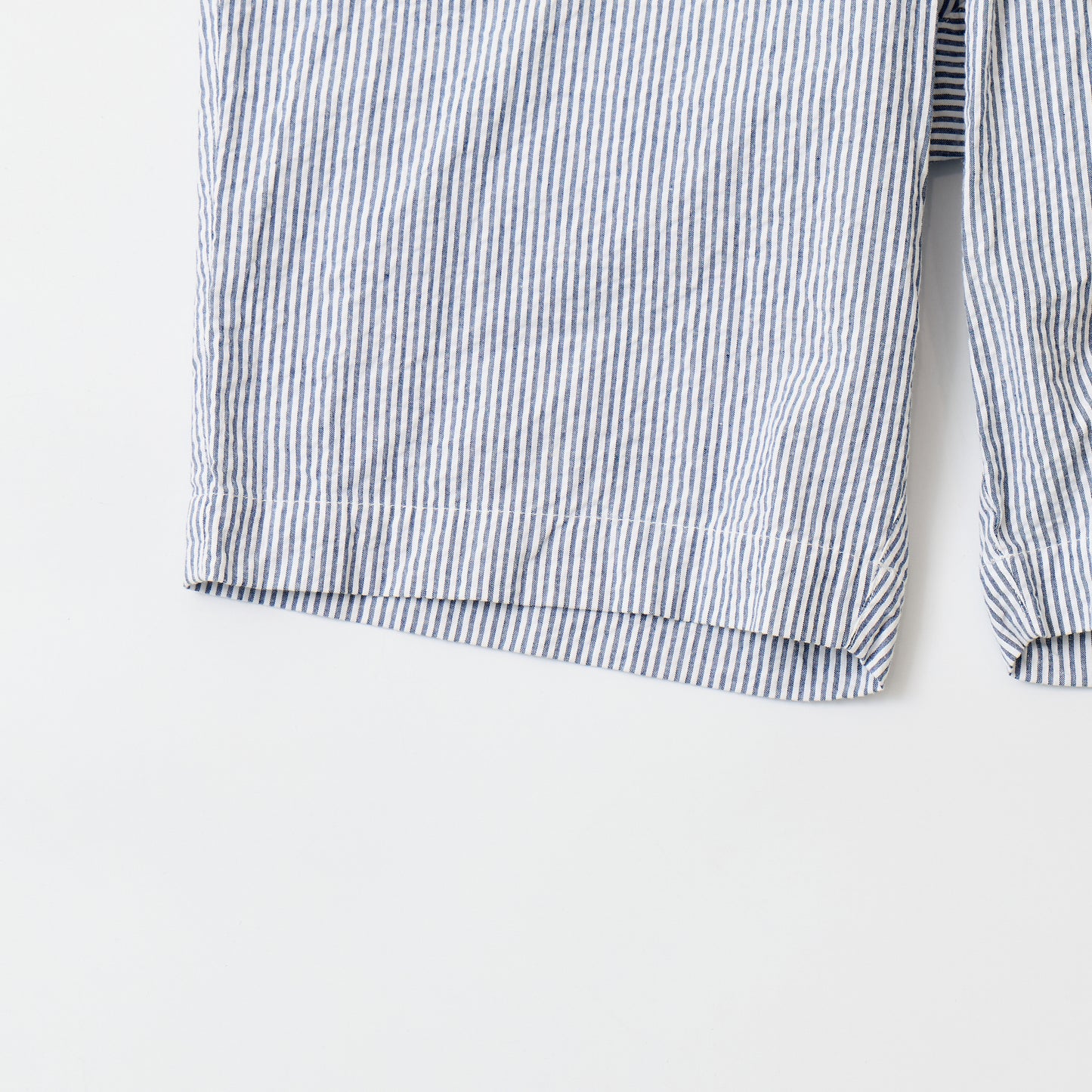 KEATON CHASE USA SEERSUCKER STRIPE BERMUDA SHORT W/BUCKLE BACK