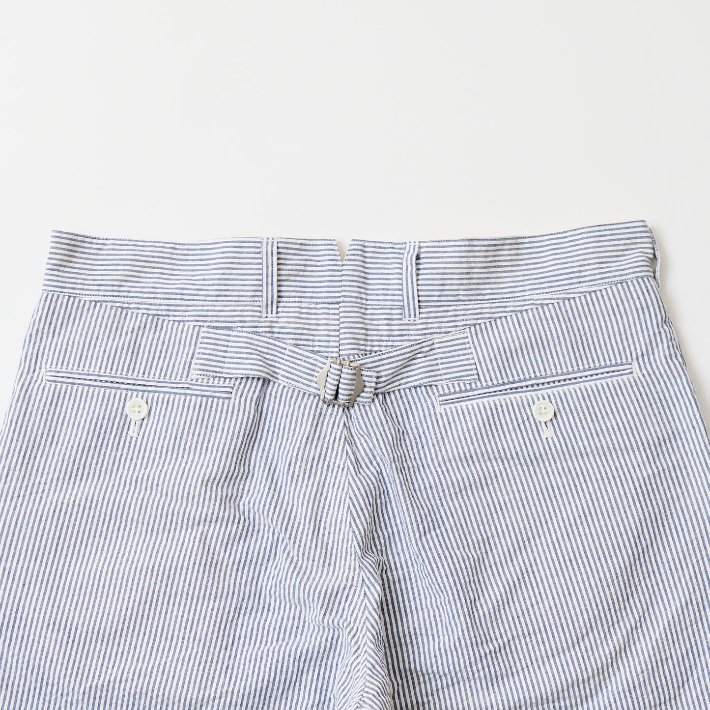 KEATON CHASE USA SEERSUCKER STRIPE BERMUDA SHORT W/BUCKLE BACK